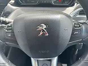 Used 2019 Peugeot 208 Active Red - Interior and Exterior details 5