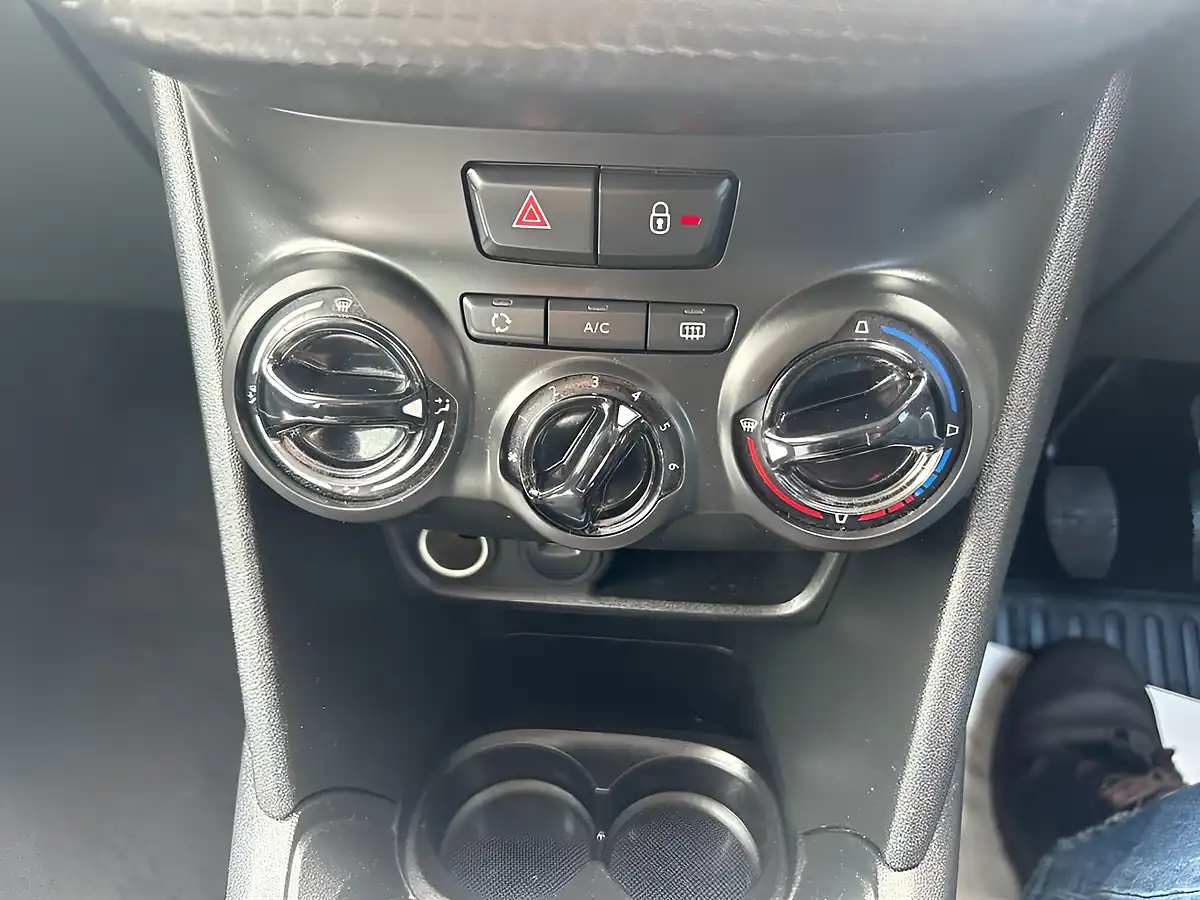 Used 2019 Peugeot 208 Active Red - Interior and Exterior details 8