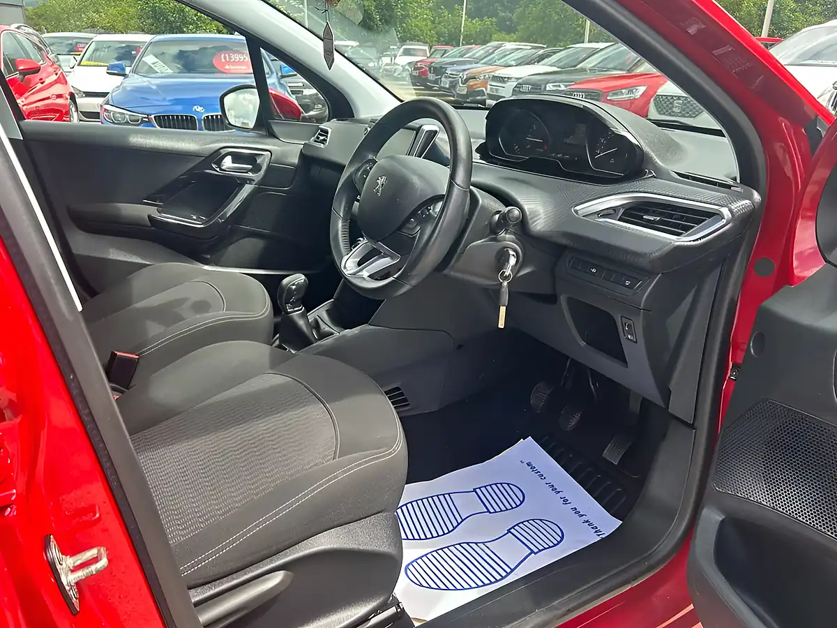 Used 2019 Peugeot 208 Active Red - Interior and Exterior details 9