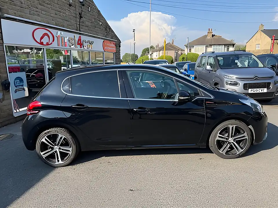 Used 2019 Peugeot 208 GT Line Black - Interior and Exterior details 6