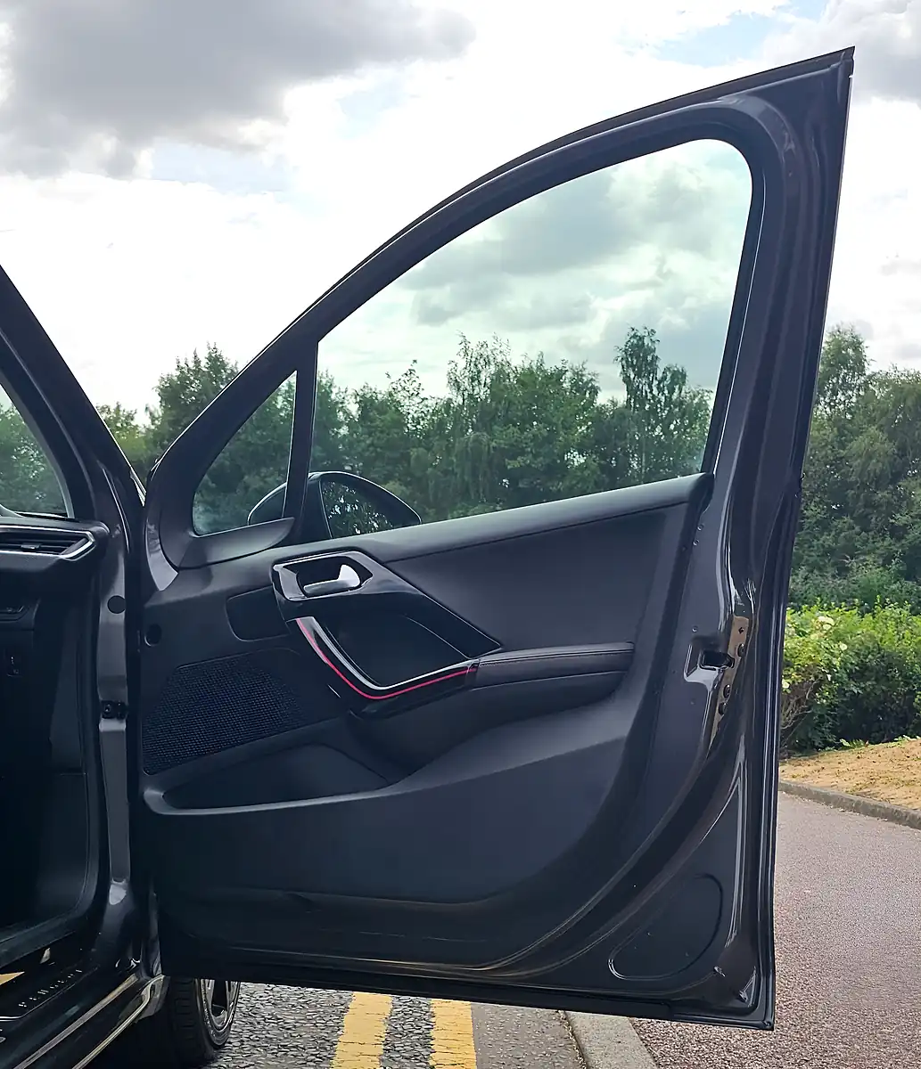 Used 2019 Peugeot 208 GT Line Grey - Interior and Exterior details 14