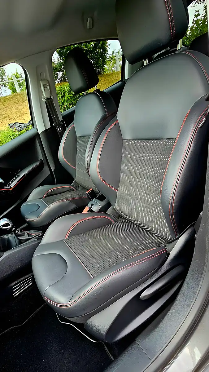 Used 2019 Peugeot 208 GT Line Grey - Interior and Exterior details 19