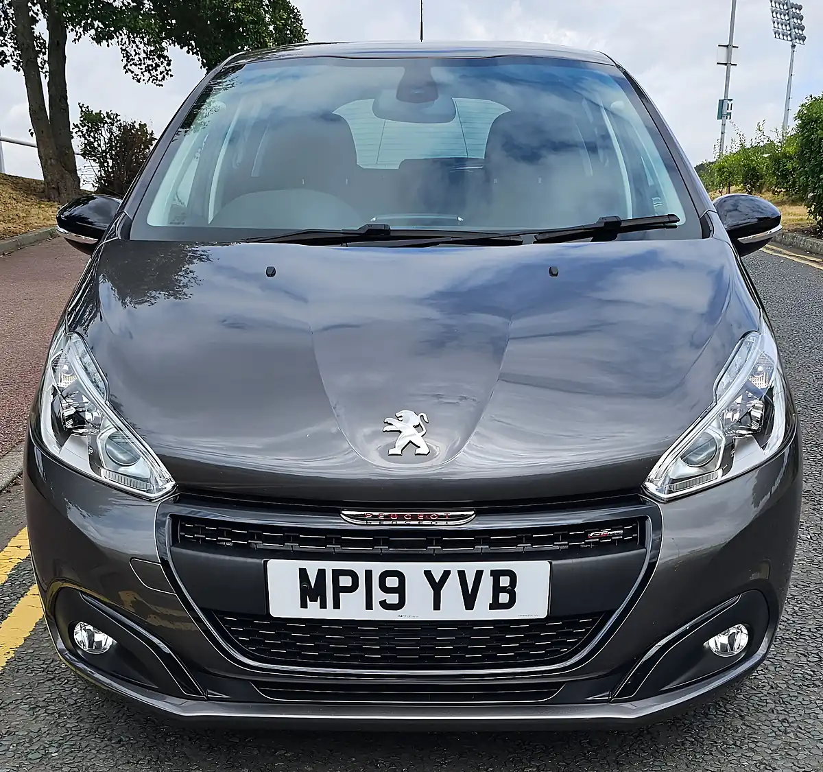 Used 2019 Peugeot 208 GT Line Grey - Interior and Exterior details 2