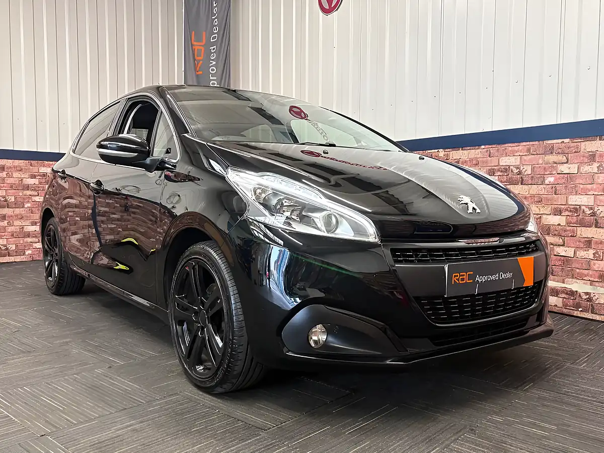 Used 2019 Peugeot 208 GT Line Nera Black - Interior and Exterior details 11