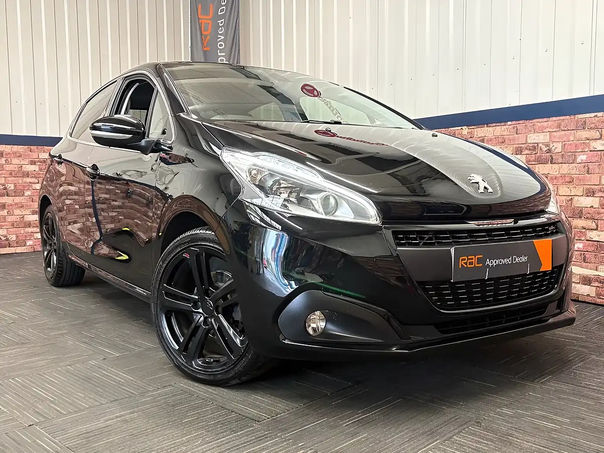 Used 2019 Peugeot 208 GT Line Nera Black - Interior and Exterior details 4