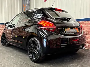 Used 2019 Peugeot 208 GT Line Nera Black - Interior and Exterior details 5