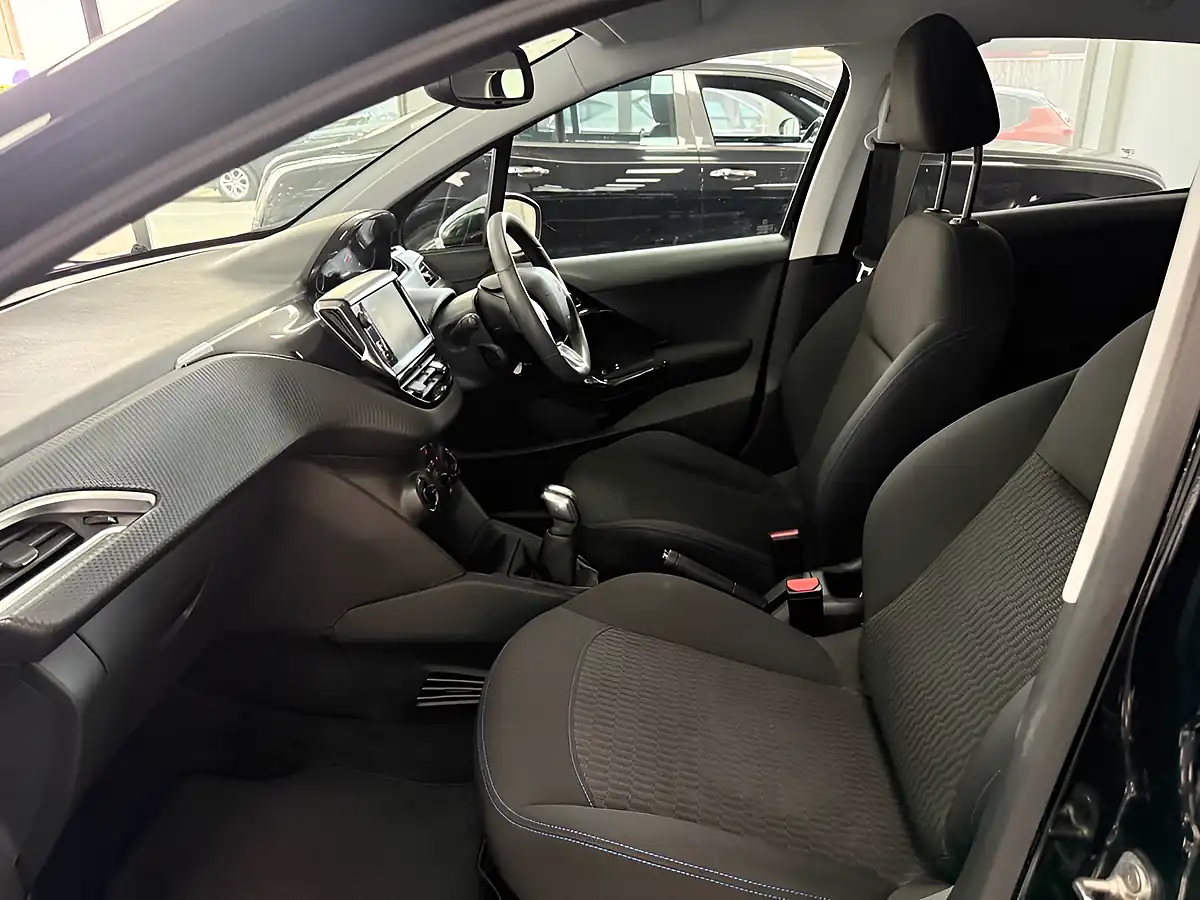 Used 2019 Peugeot 208 Signature Black - Interior and Exterior details 10