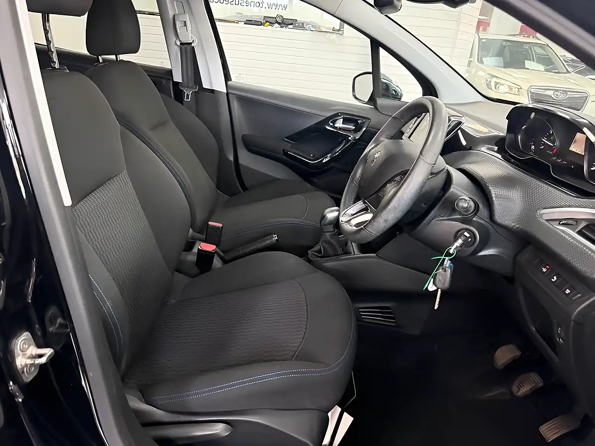 Used 2019 Peugeot 208 Signature Black - Interior and Exterior details 14