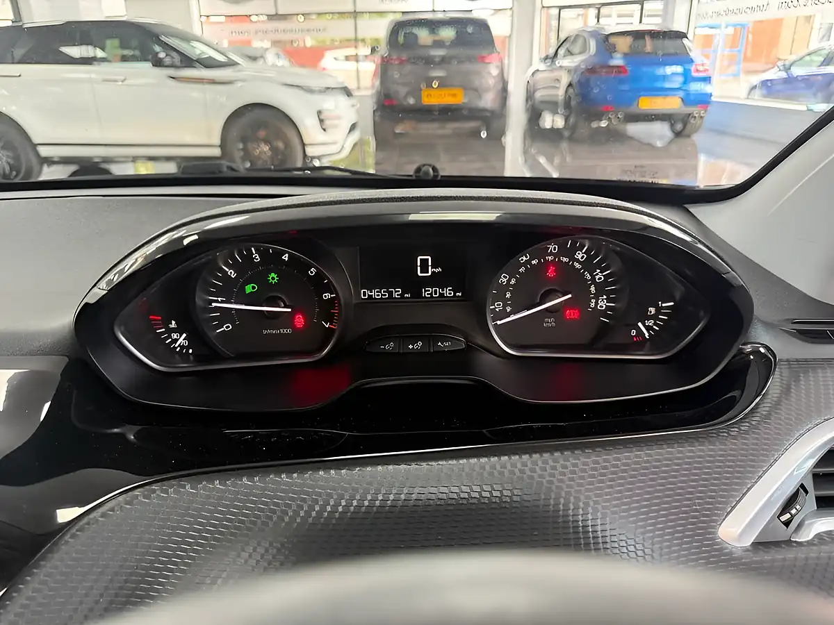Used 2019 Peugeot 208 Signature Black - Interior and Exterior details 16