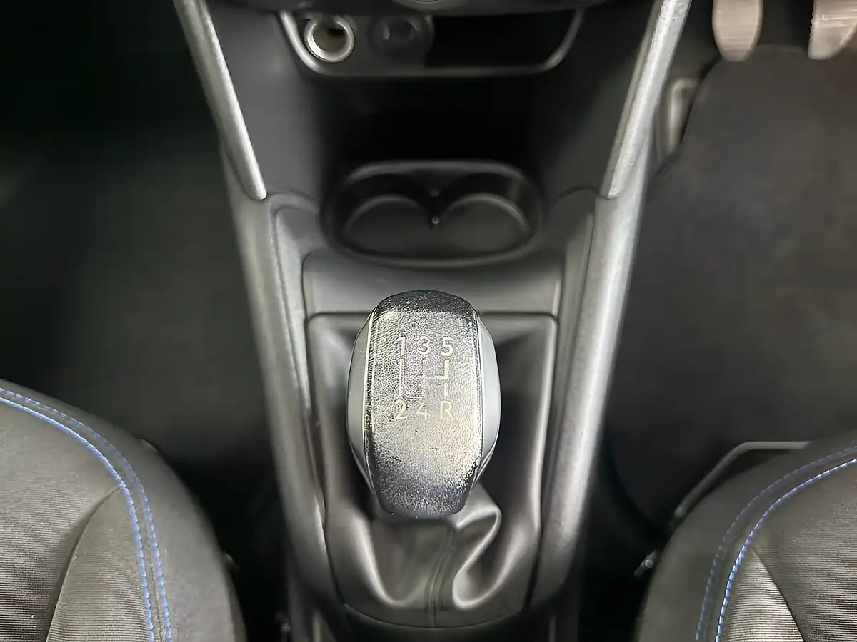 Used 2019 Peugeot 208 Signature Black - Interior and Exterior details 20
