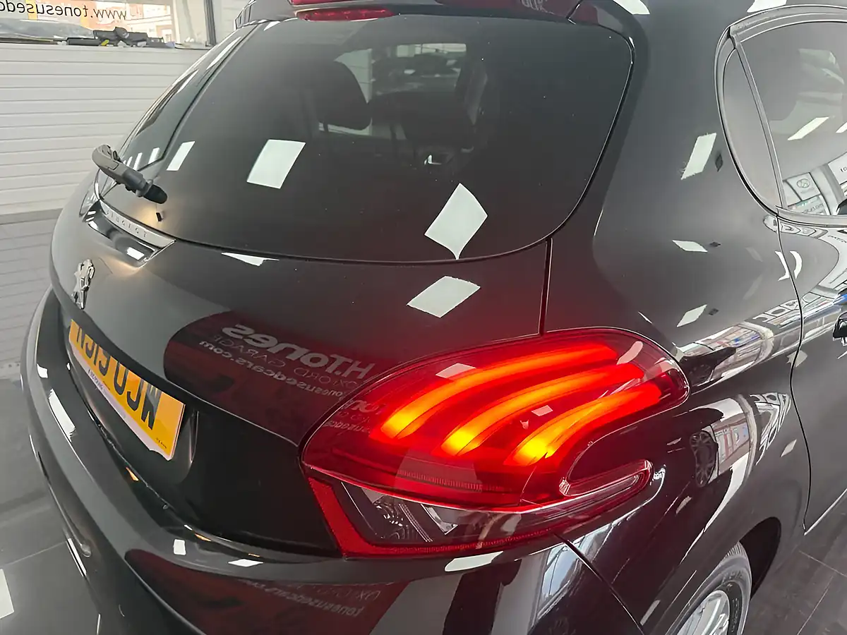 Used 2019 Peugeot 208 Signature Black - Interior and Exterior details 6