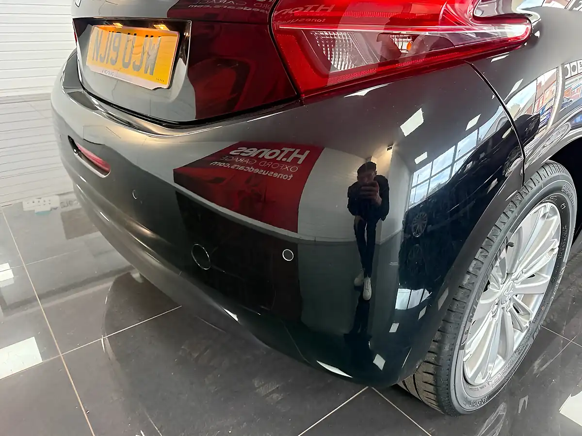 Used 2019 Peugeot 208 Signature Black - Interior and Exterior details 7