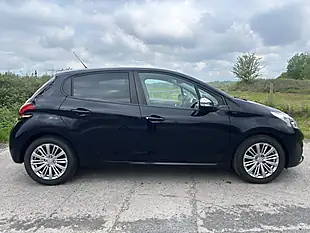 Used 2019 Peugeot 208 Signature Blue - Interior and Exterior details 2