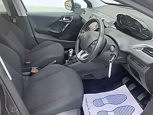 Used 2019 Peugeot 208 Signature Grey - Interior and Exterior details 5