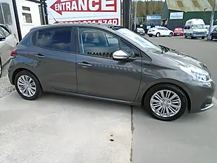 Used 2019 Peugeot 208 Signature Grey - Interior and Exterior details 2