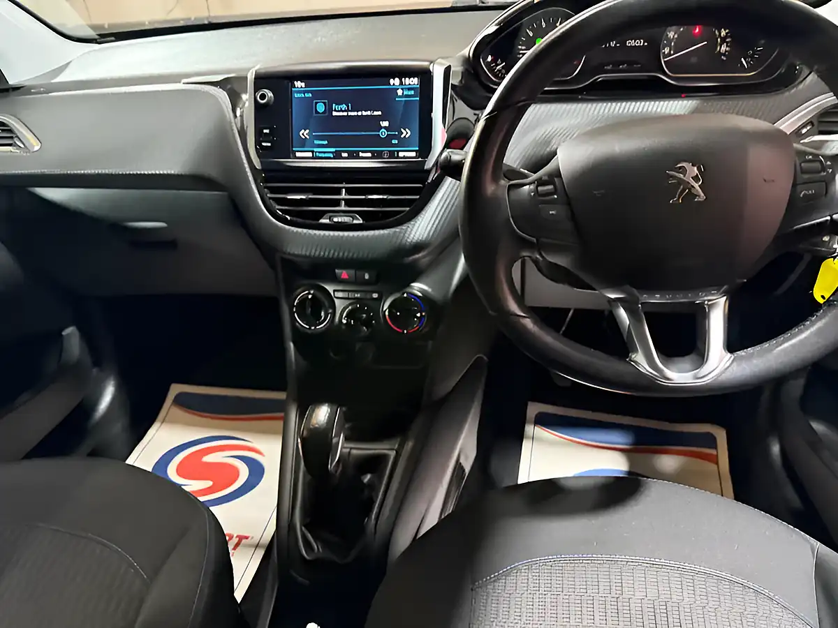 Used 2019 Peugeot 208 Signature White - Interior and Exterior details 12