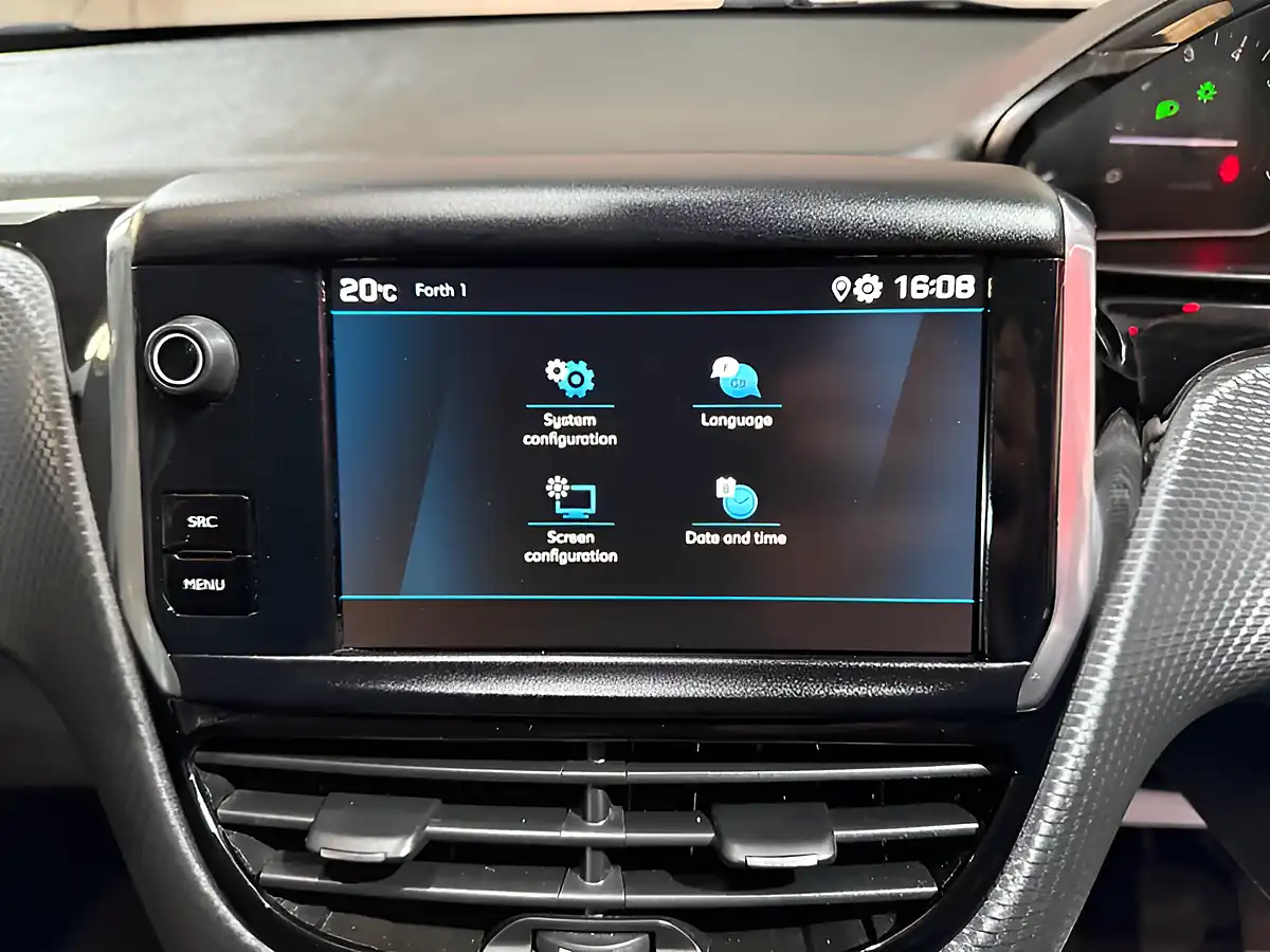 Used 2019 Peugeot 208 Signature White - Interior and Exterior details 16