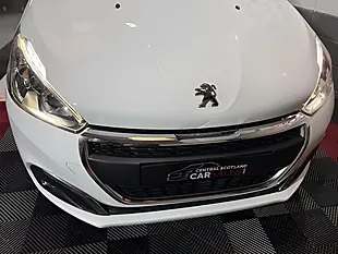 Used 2019 Peugeot 208 Signature White - Interior and Exterior details 2