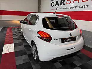 Used 2019 Peugeot 208 Signature White - Interior and Exterior details 4