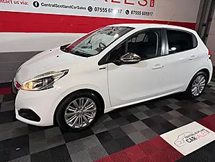 Used 2019 Peugeot 208 Signature White - Interior and Exterior details 6