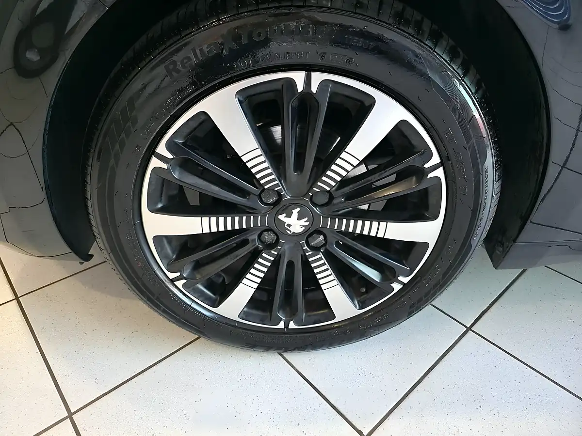 Used 2019 Peugeot 208 Tech Edition Black - Interior and Exterior details 15