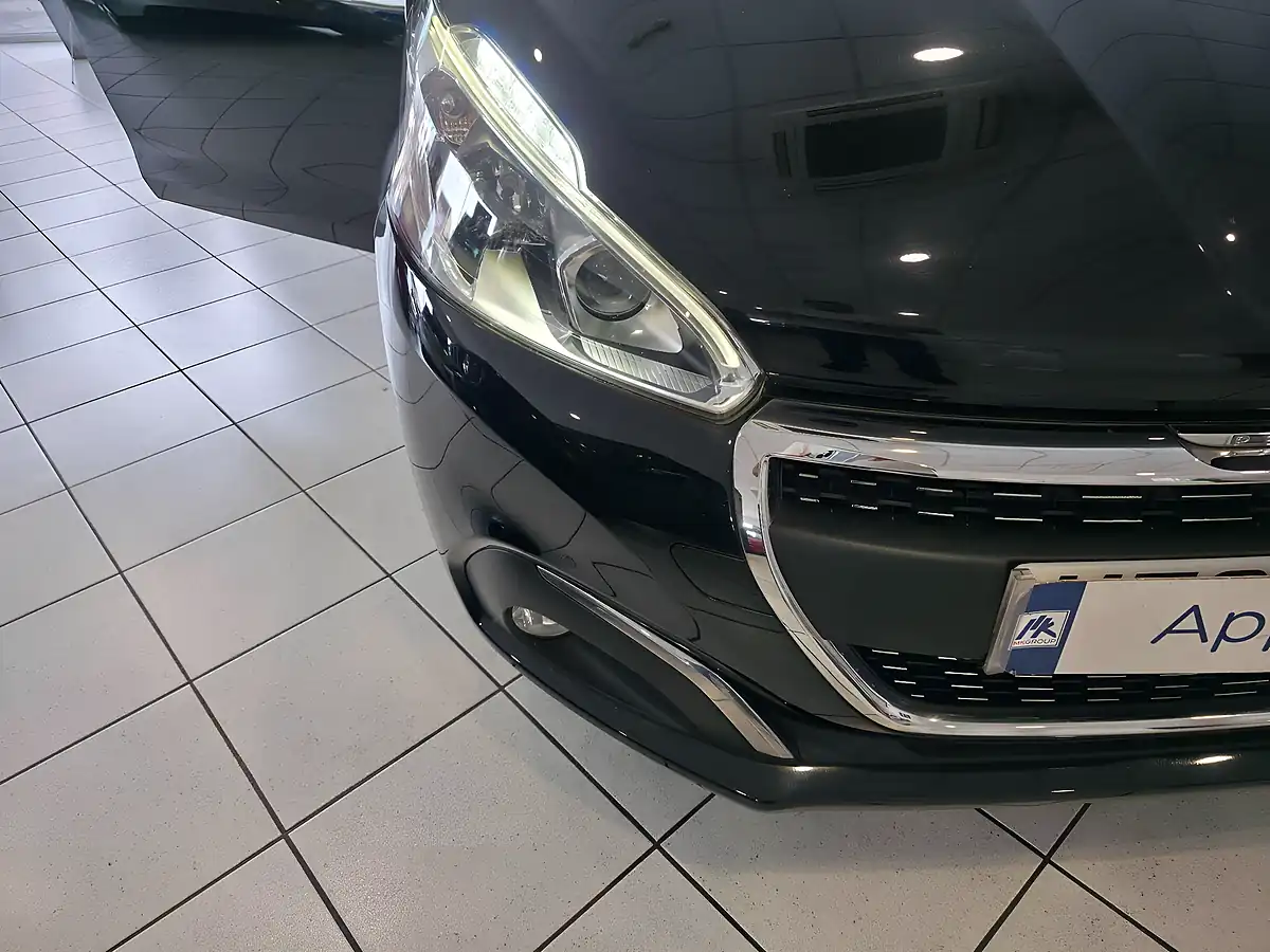 Used 2019 Peugeot 208 Tech Edition Black - Interior and Exterior details 18