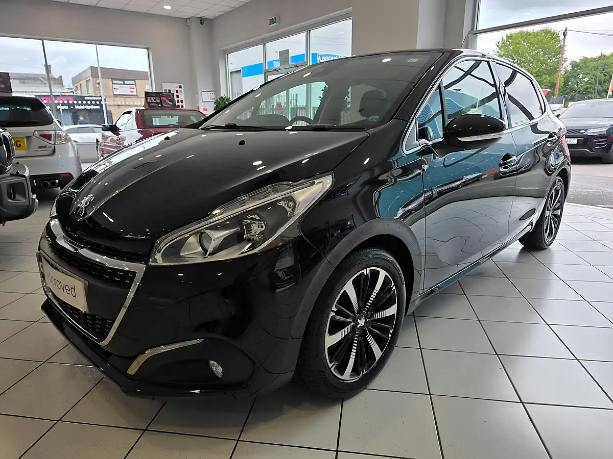 Used 2019 Peugeot 208 Tech Edition Black - Interior and Exterior details 3