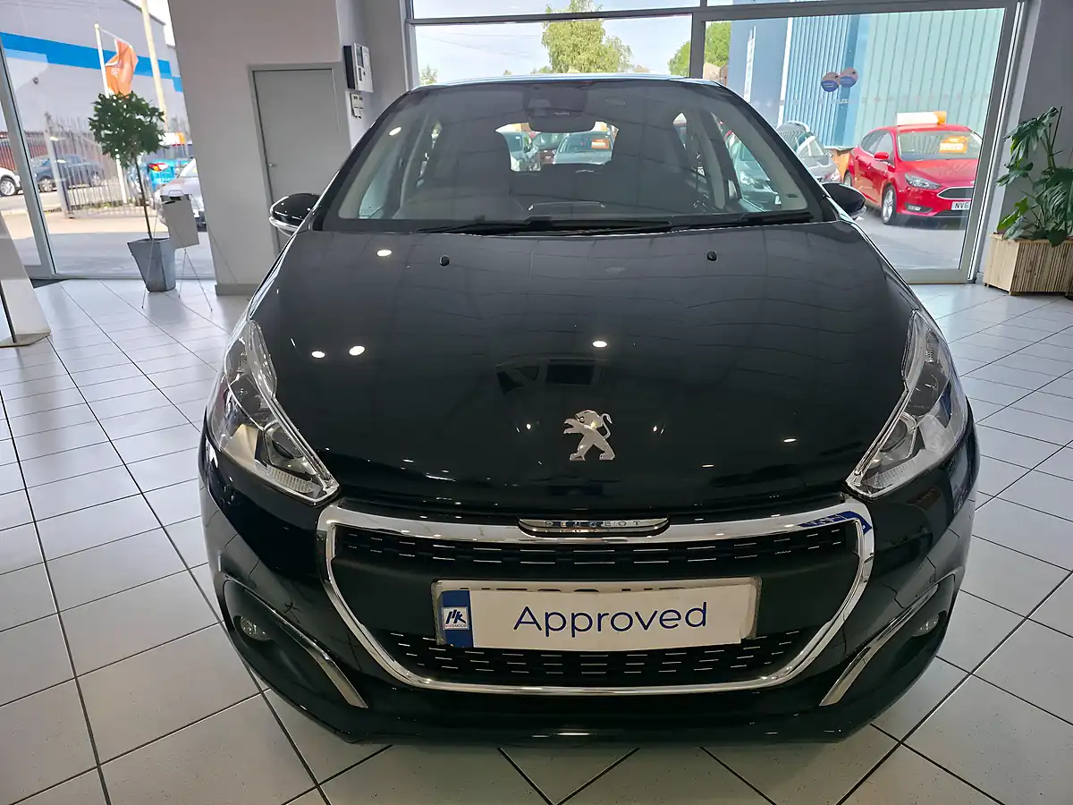 Used 2019 Peugeot 208 Tech Edition Black - Interior and Exterior details 5