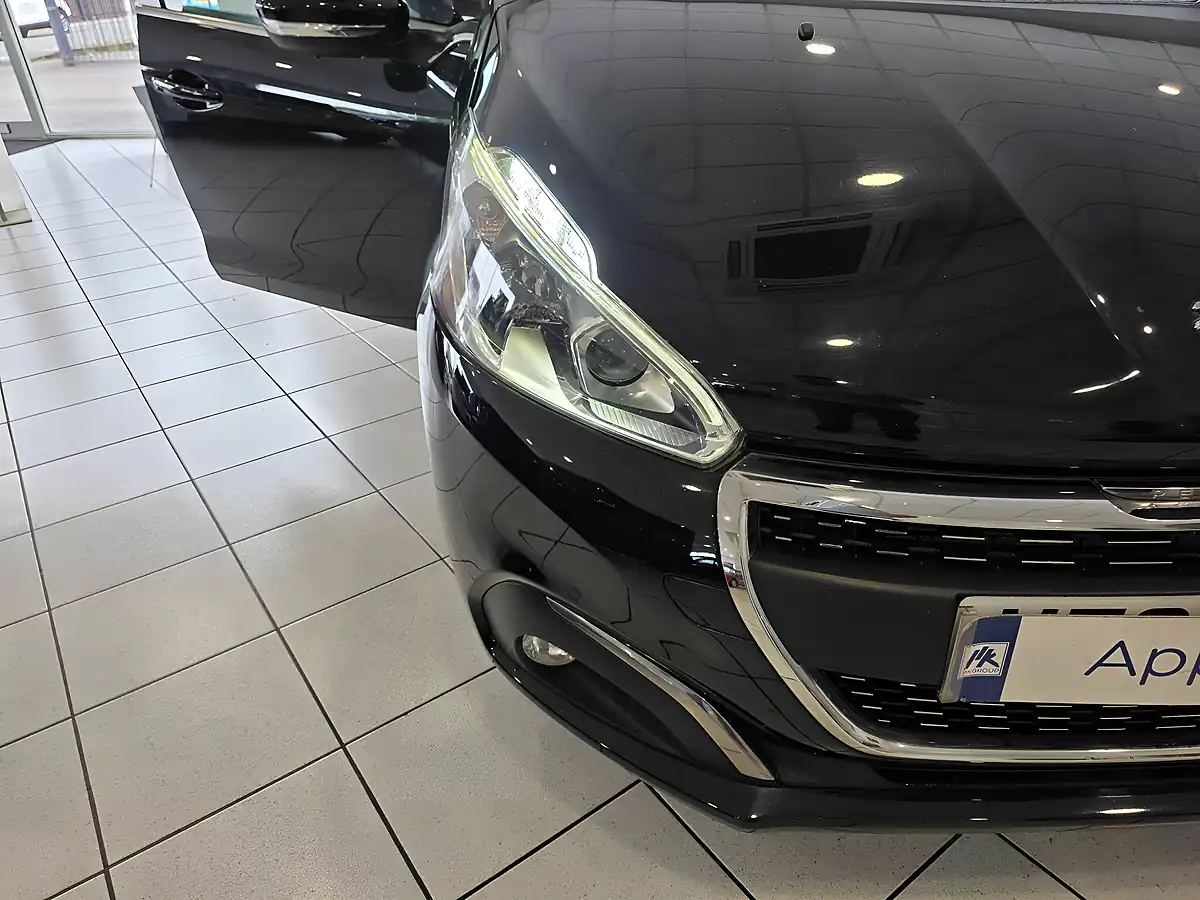 Used 2019 Peugeot 208 Tech Edition Black - Interior and Exterior details 7