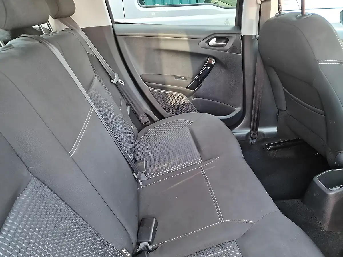 Used 2019 Peugeot 208 Tech Edition Blue - Interior and Exterior details 11