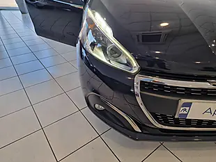 Used 2019 Peugeot 208 Tech Edition Blue - Interior and Exterior details 17