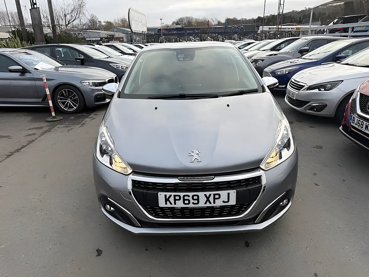 Used 2019 Peugeot 208 Tech Edition Grey - Interior and Exterior details 14
