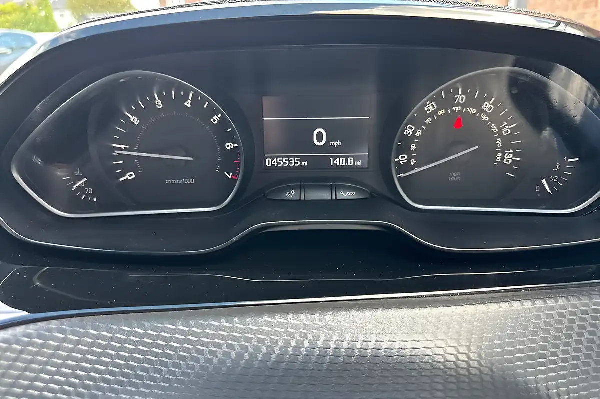 Used 2019 Peugeot 208 Tech Edition Grey - Interior and Exterior details 14