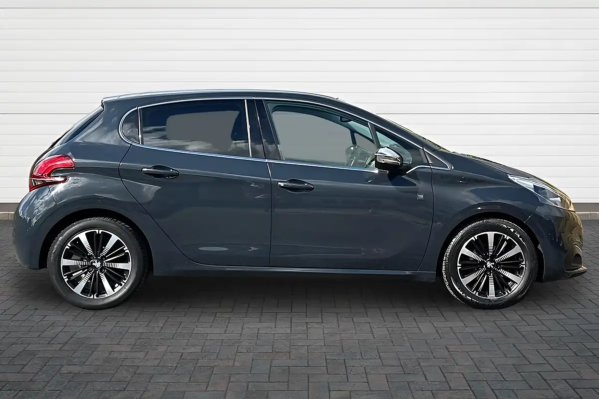 Used 2019 Peugeot 208 Tech Edition Grey - Interior and Exterior details 2