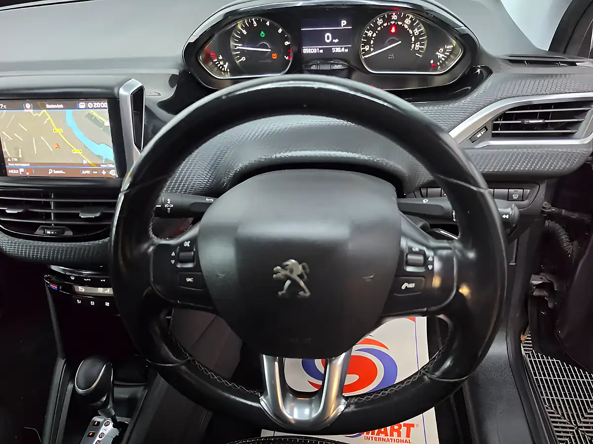 Used 2019 Peugeot 208 Tech Edition Grey - Interior and Exterior details 11