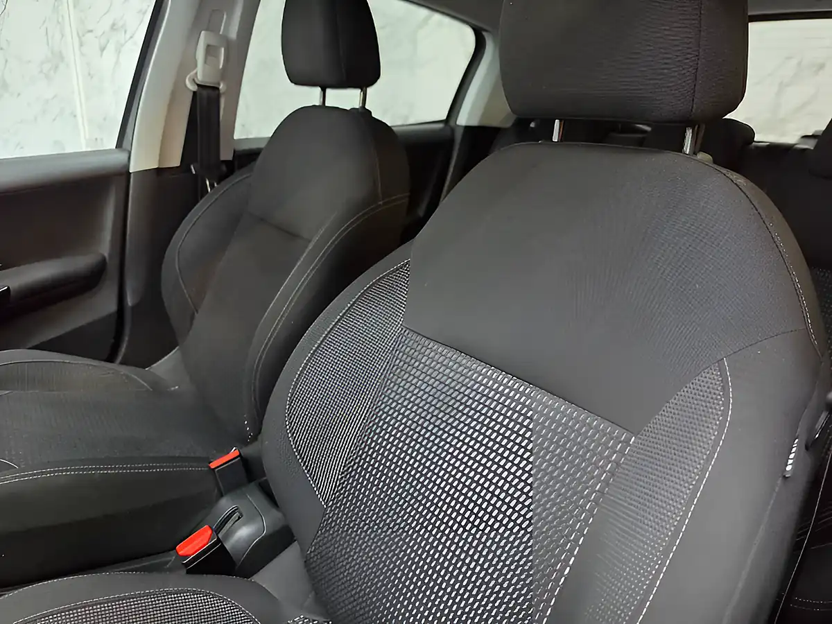 Used 2019 Peugeot 208 Tech Edition Grey - Interior and Exterior details 15