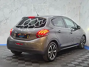Used 2019 Peugeot 208 Tech Edition Grey - Interior and Exterior details 9