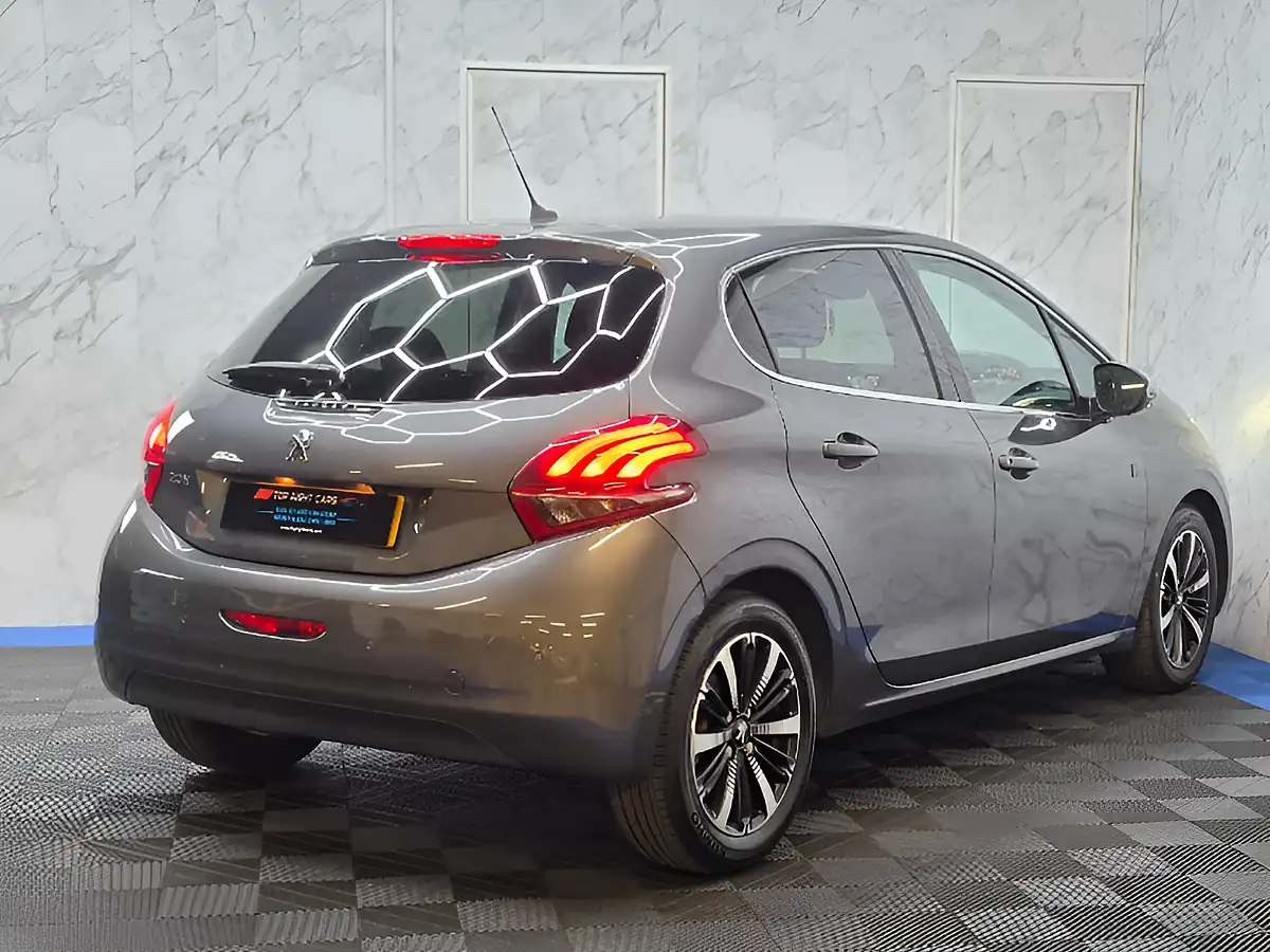 Used 2019 Peugeot 208 Tech Edition Grey - Interior and Exterior details 9
