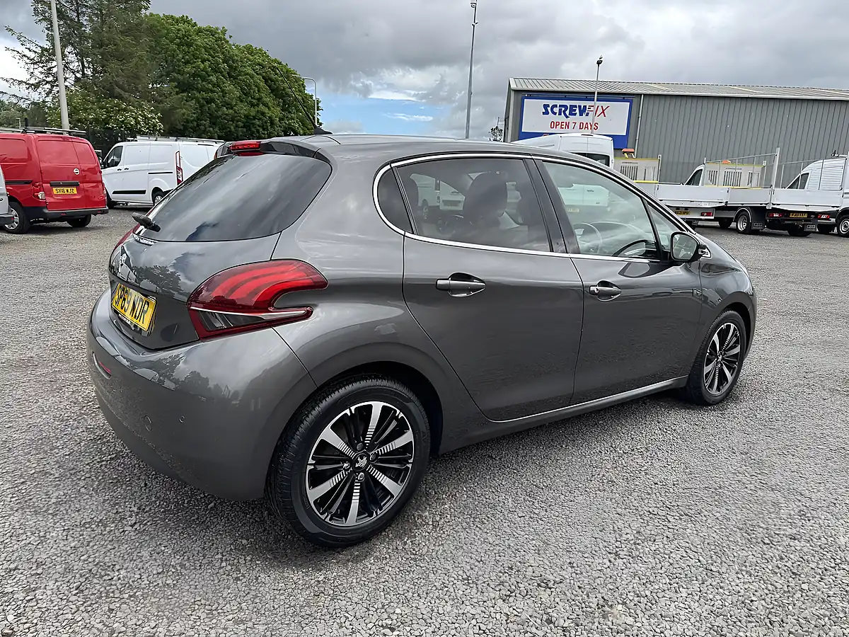 Used 2019 Peugeot 208 Tech Edition Grey - Interior and Exterior details 5