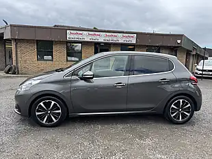 Used 2019 Peugeot 208 Tech Edition Grey - Interior and Exterior details 8
