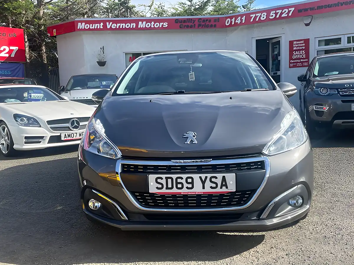 Used 2019 Peugeot 208 Tech Edition Grey - Interior and Exterior details 11