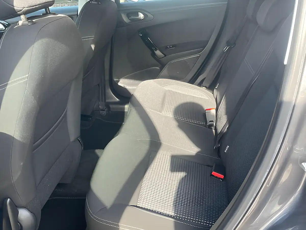 Used 2019 Peugeot 208 Tech Edition Grey - Interior and Exterior details 14