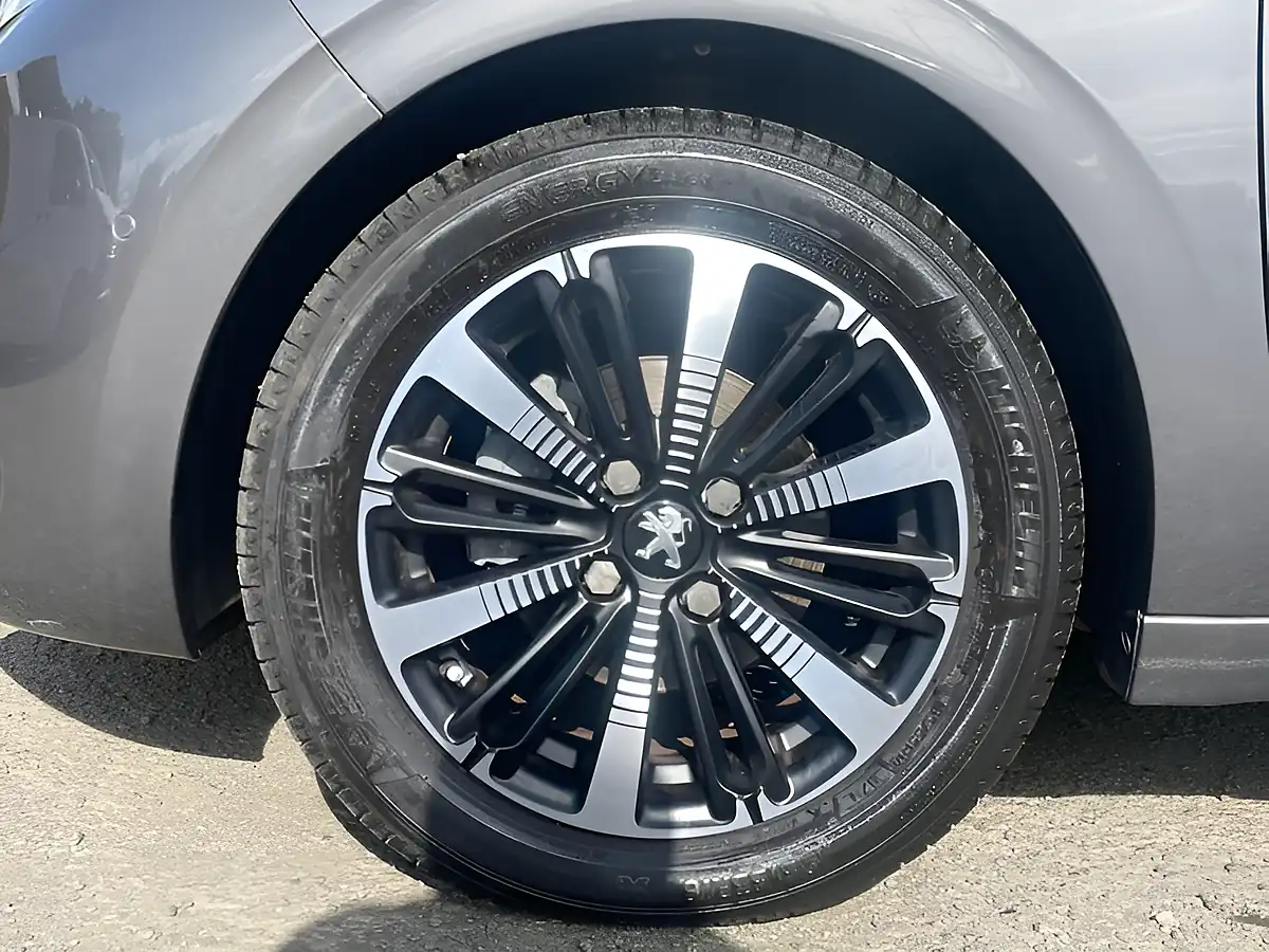 Used 2019 Peugeot 208 Tech Edition Grey - Interior and Exterior details 3