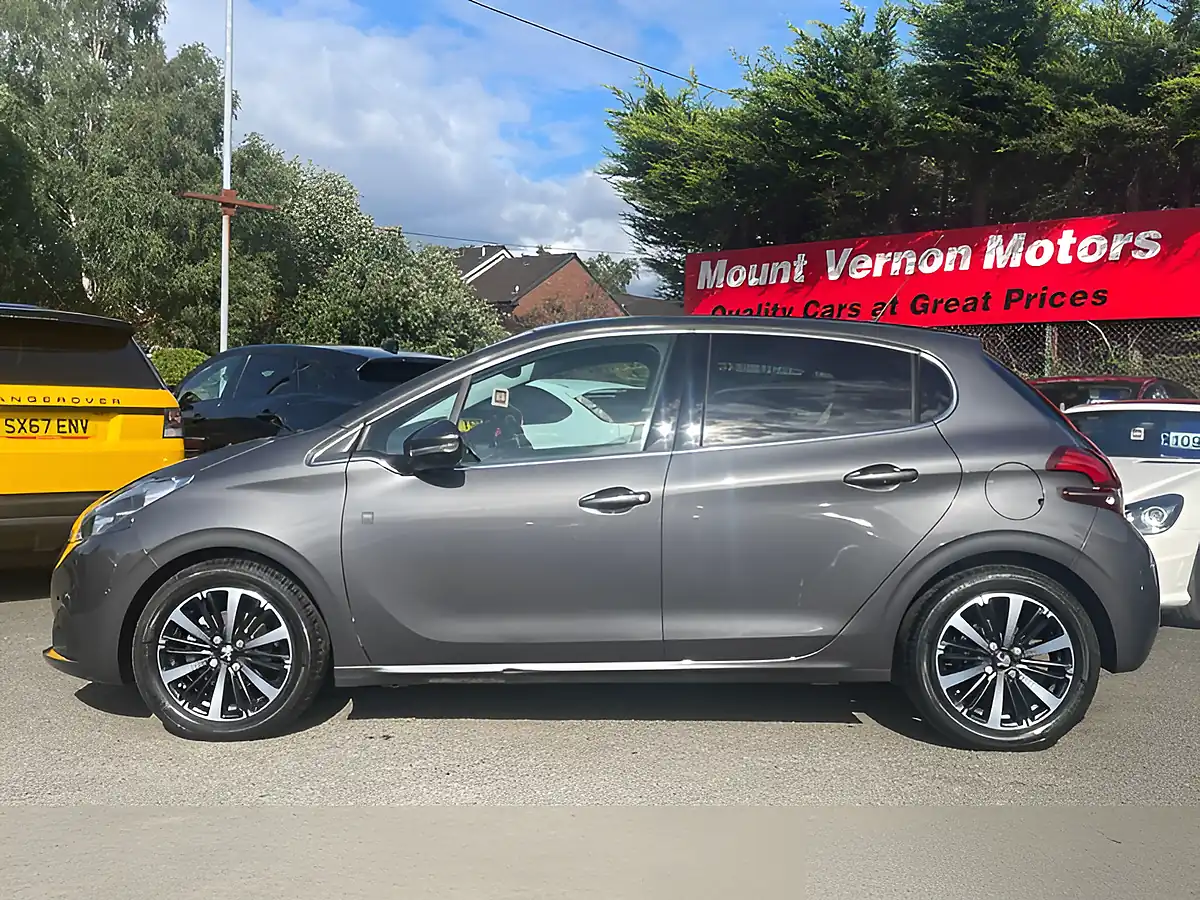 Used 2019 Peugeot 208 Tech Edition Grey - Interior and Exterior details 4