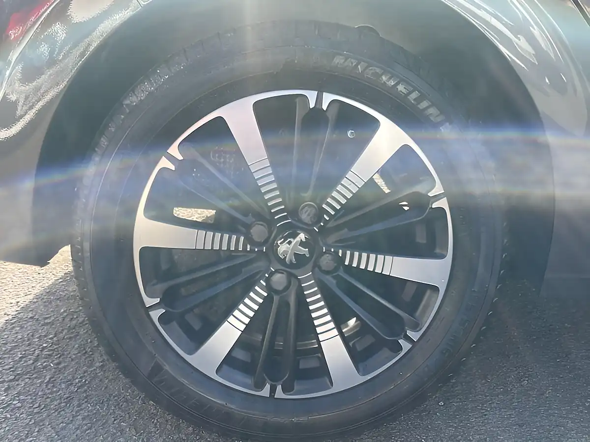 Used 2019 Peugeot 208 Tech Edition Grey - Interior and Exterior details 9
