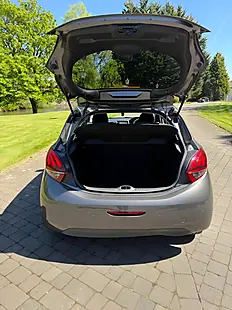 Used 2019 Peugeot 208 Tech Edition Grey - Interior and Exterior details 14