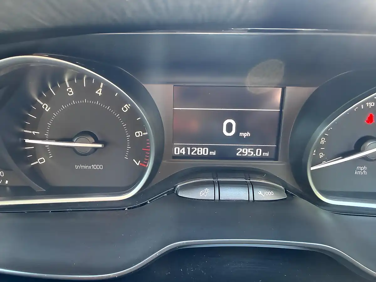 Used 2019 Peugeot 208 Tech Edition Grey - Interior and Exterior details 20