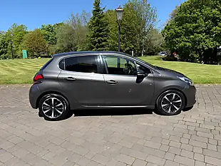 Used 2019 Peugeot 208 Tech Edition Grey - Interior and Exterior details 3