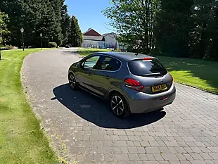 Used 2019 Peugeot 208 Tech Edition Grey - Interior and Exterior details 6