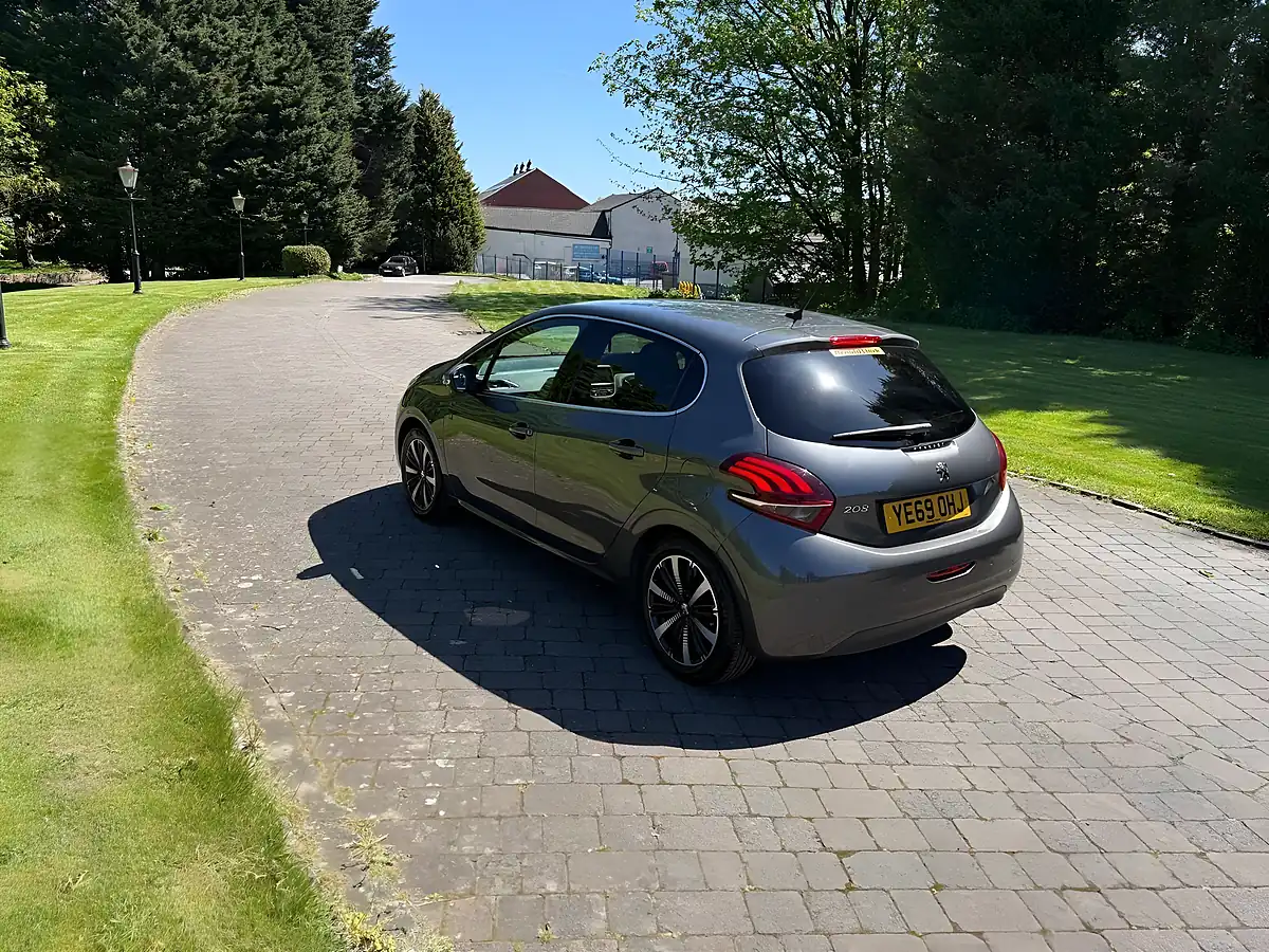 Used 2019 Peugeot 208 Tech Edition Grey - Interior and Exterior details 6